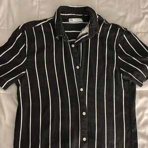 Men’s casual button up shirt.